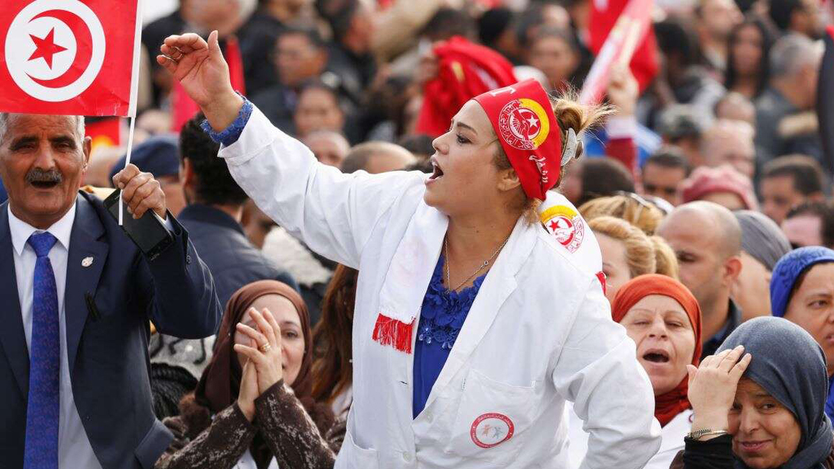 أوساط سياسية ونقابية تحذّر من عودة الاحتجاجات في تونس