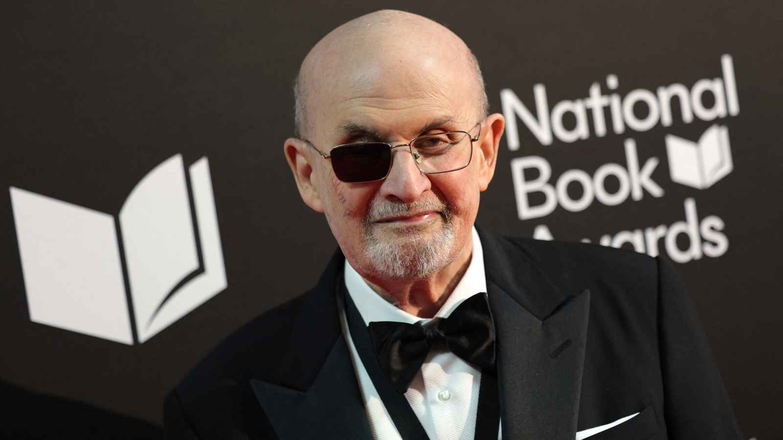 السجن 25 عاماً لهادي مطر طاعن سلمان رشدي