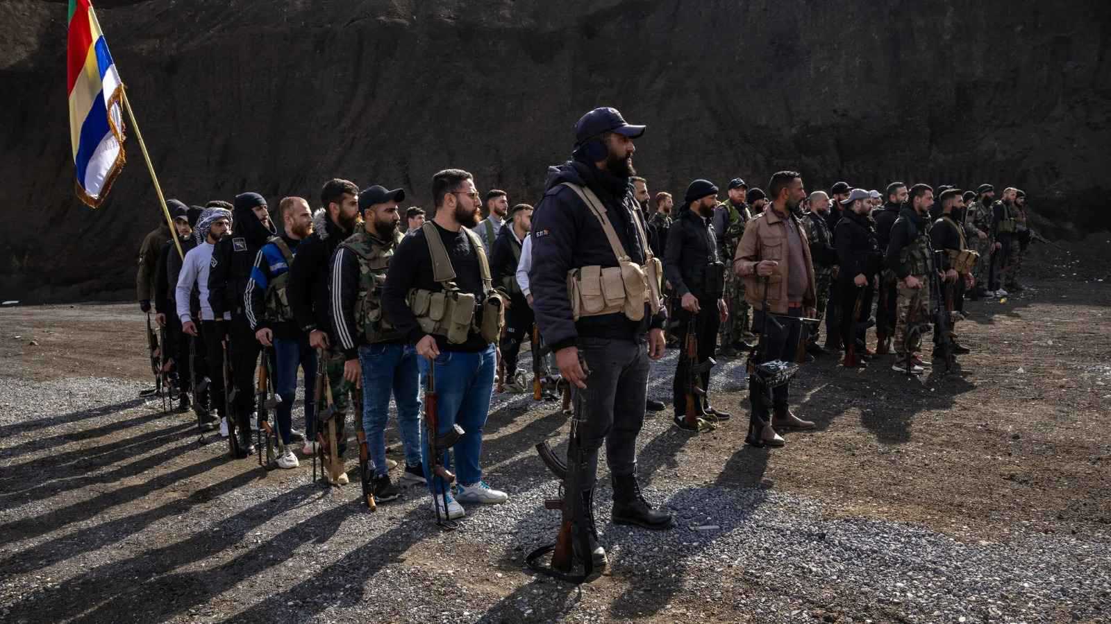 سوريا.. مقاتلو السويداء يعلنون تشكيل "الحرس الوطني"