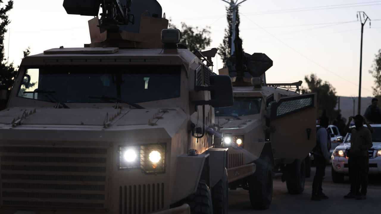 تتبع الأسد ومخلوف.. سوريا تعلن تفكيك خلايا خططت لأعمال إرهابية (صور)