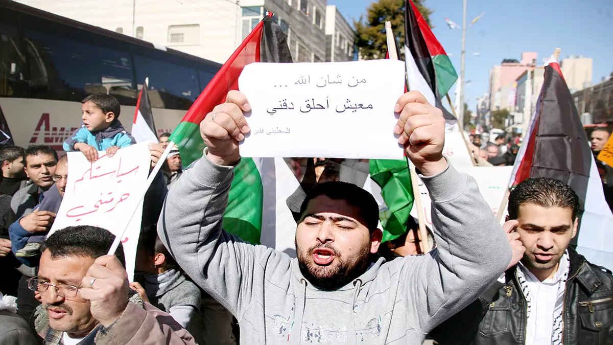 خارج إطار القانون.. ضرائب "حماس" تضع غزة تحت مقصلة الفقر (فيديو)