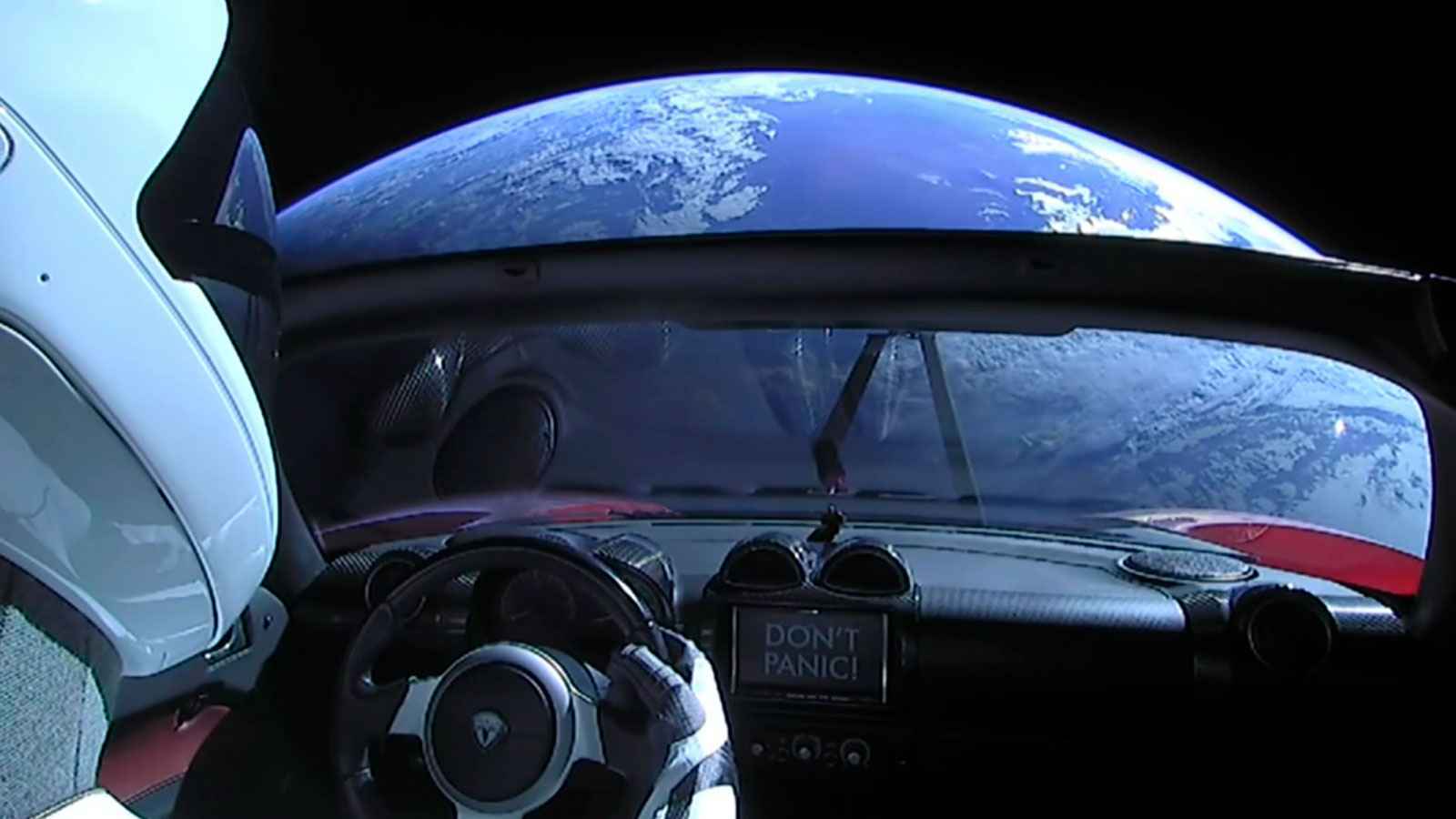 أين وصلت "تيسلا رودستر" بعد 7 سنوات من إطلاقها إلى الفضاء؟