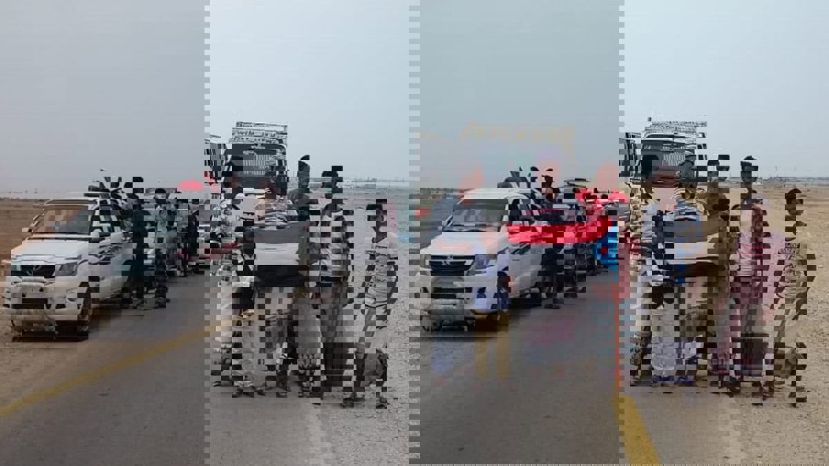 مؤيدو "الانتقالي" يتوافدون على الغيضة عاصمة المهرة وسط محاولات لعرقلة وصولهم (فيديو)