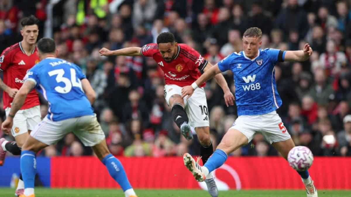 آرسنال يعبر وست هام.. ومانشستر يونايتد يعود للانتصارات في الدوري الإنجليزي