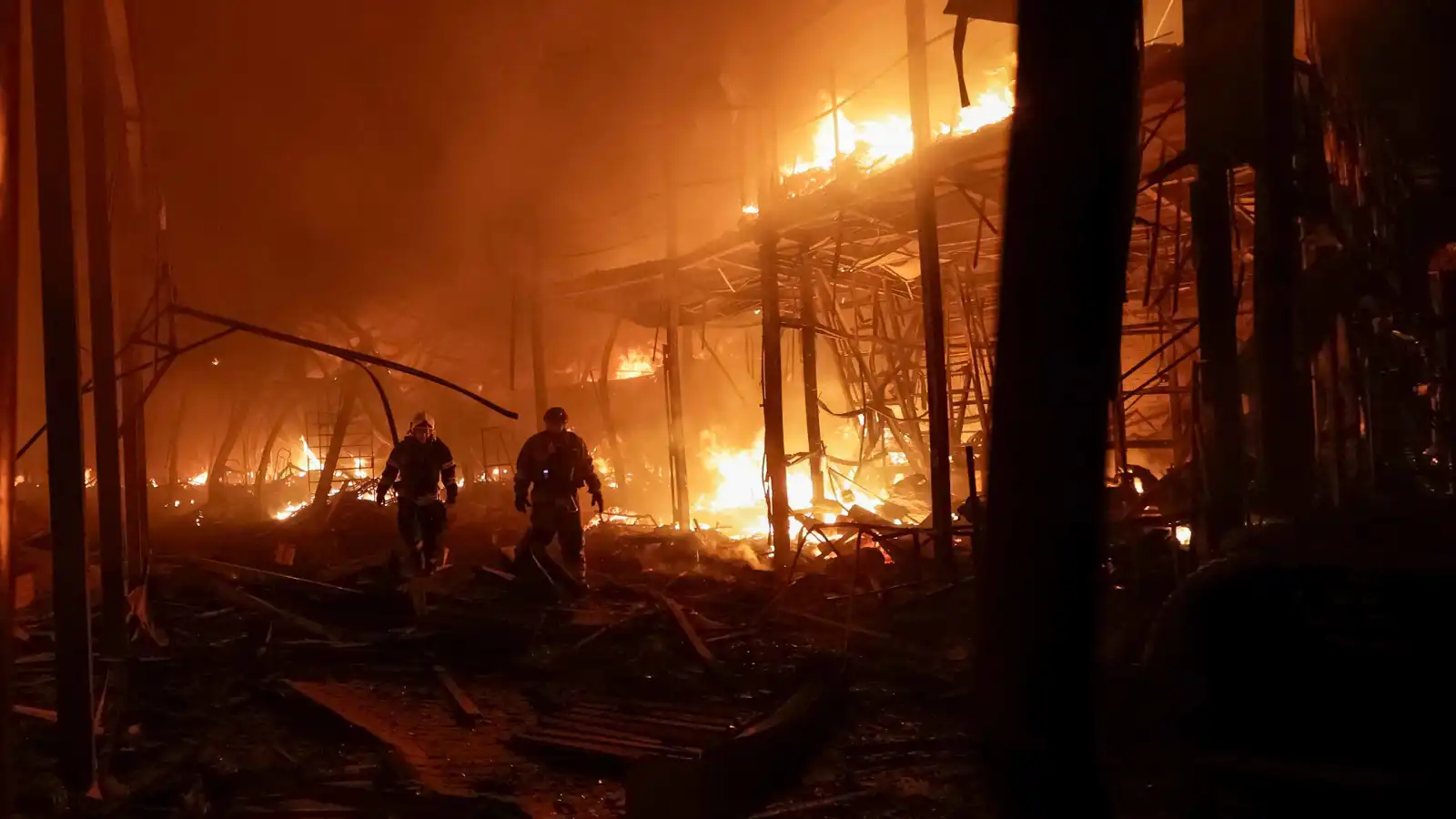 خاركيف تقاوم.. مدن أوكرانيا الأمامية تبني درع أوروبا