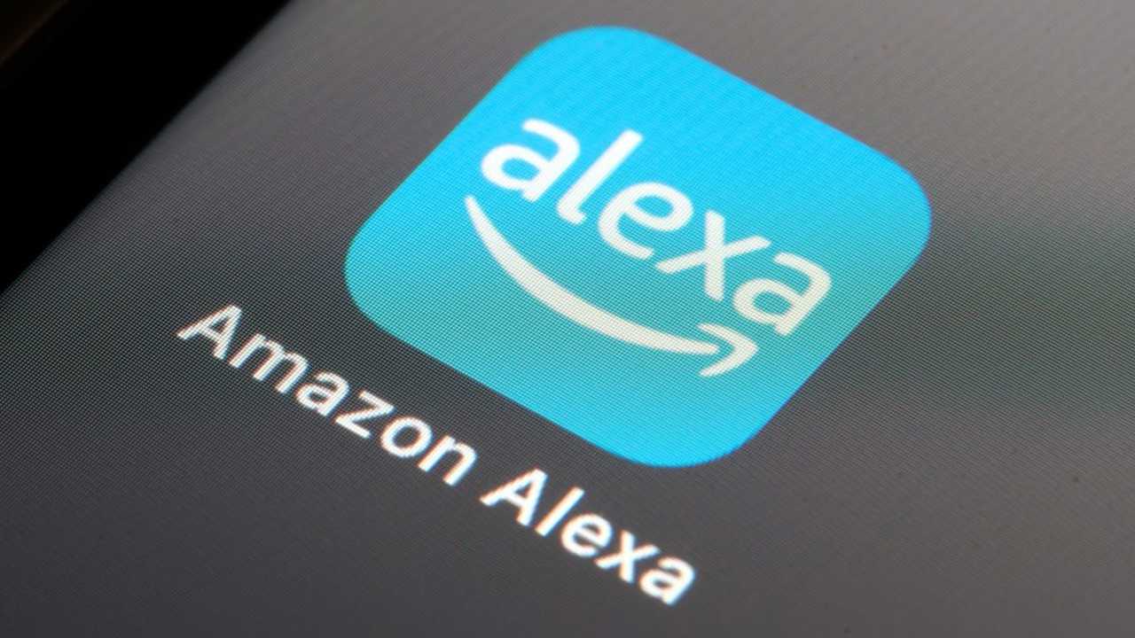 تطبيقات تجمع بياناتك باستمرار.. 4 أدوات يومية تهدد خصوصيتك الرقمية