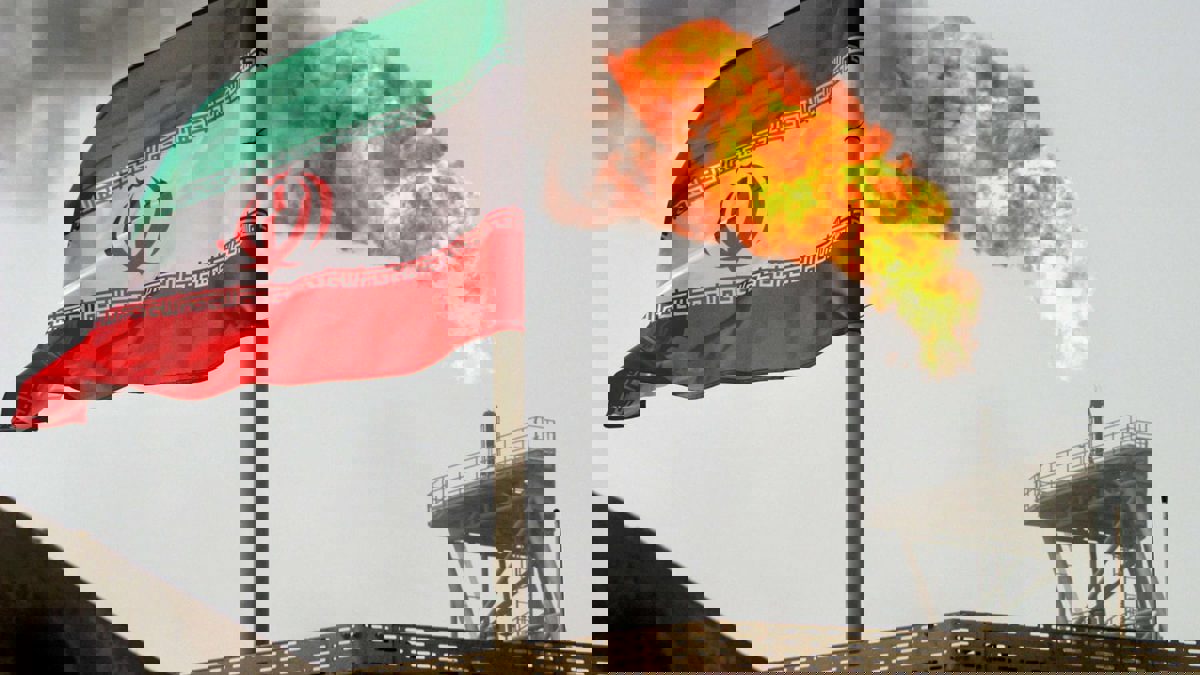 سفارة أمريكا ببغداد تعلن تمديد إعفاء العراق من العقوبات على النفط الإيراني