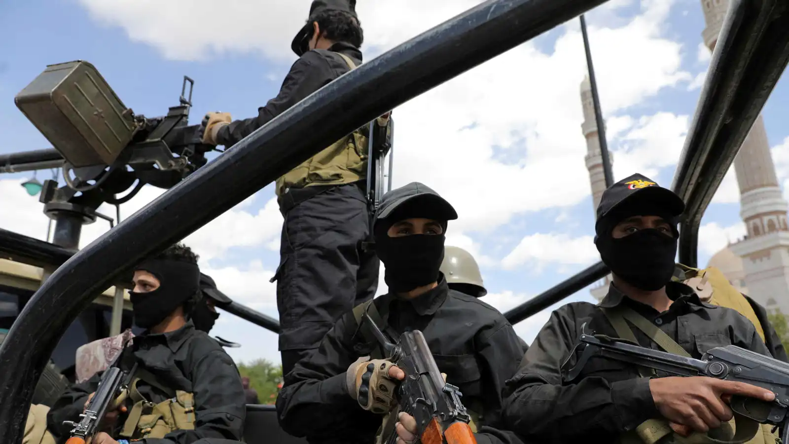 "مجزرة رمضان".. مقتل 15 وإصابة 9 بصاروخ حوثي أثناء إفطار جماعي باليمن