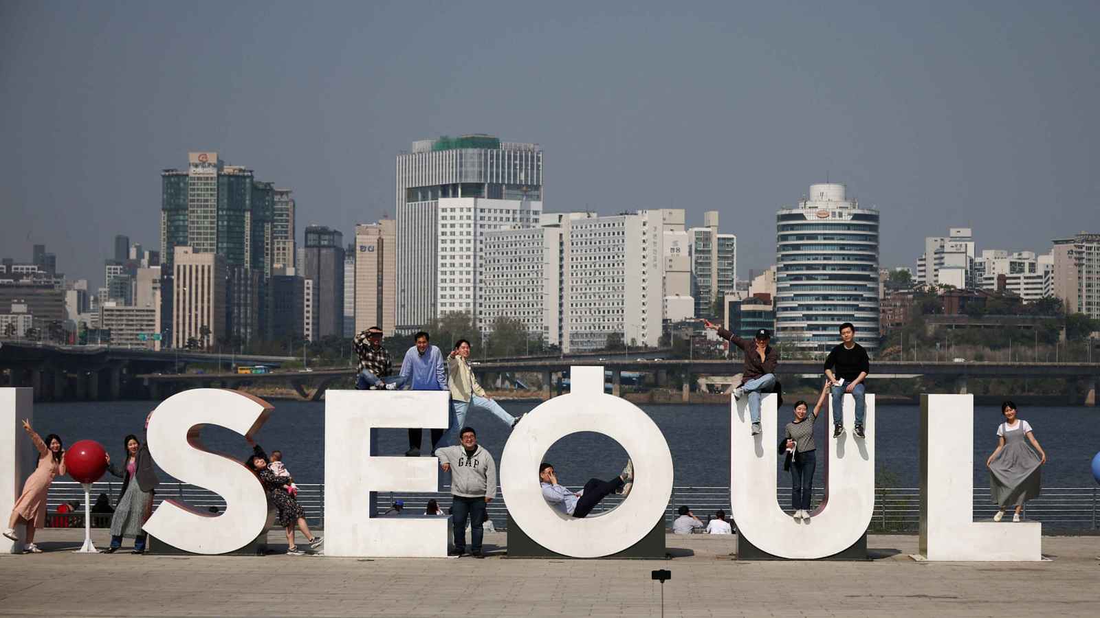 سيول تُعلن استقبال 38 منشقًا من كوريا الشمالية