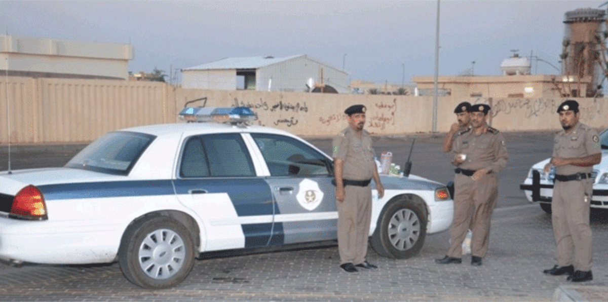 الشرطة السعودية تقبض على عصابة لسرقة عملاء البنوك