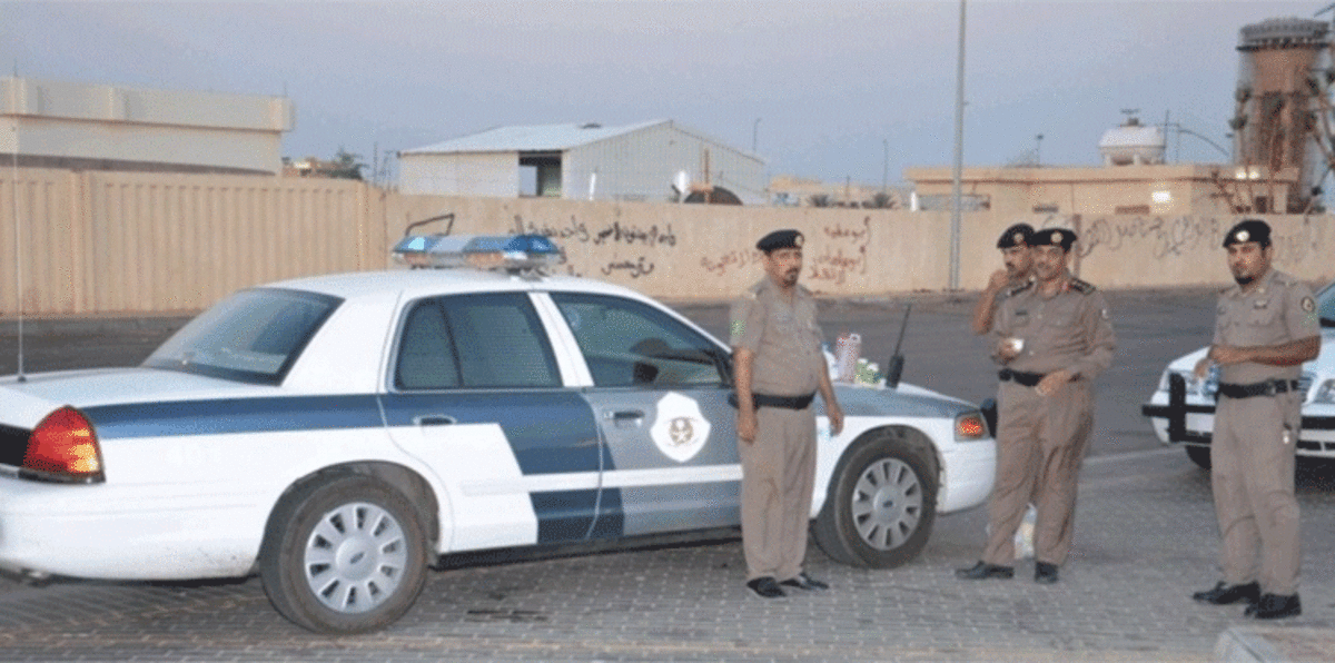 الشرطة السعودية تقبض على عصابة لسرقة عملاء البنوك