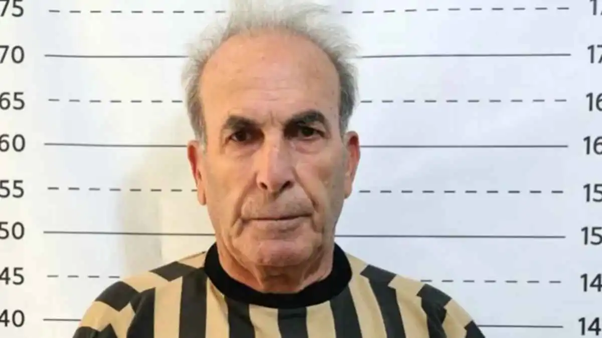 مبتكر "غرف الملح" في سجن صيدنايا.. من هو أكرم سلوم؟