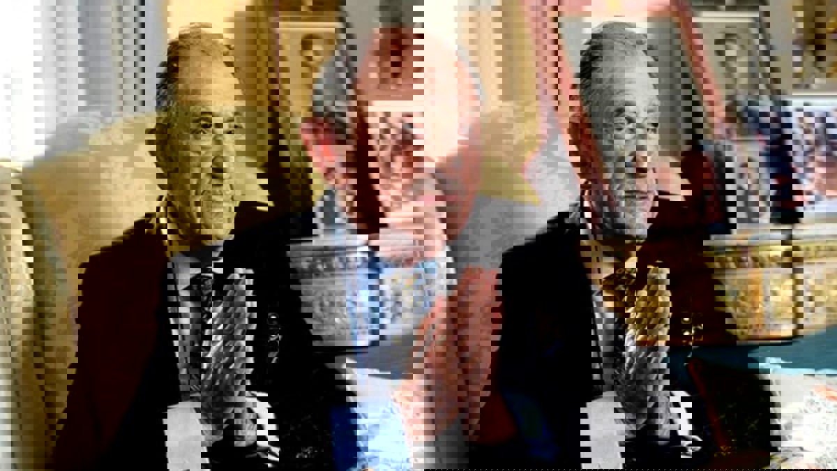 آخر سفير لدى أمريكا وصهر الشاه.. وفاة وزير الخارجية الإيراني الأسبق أردشير زاهدي