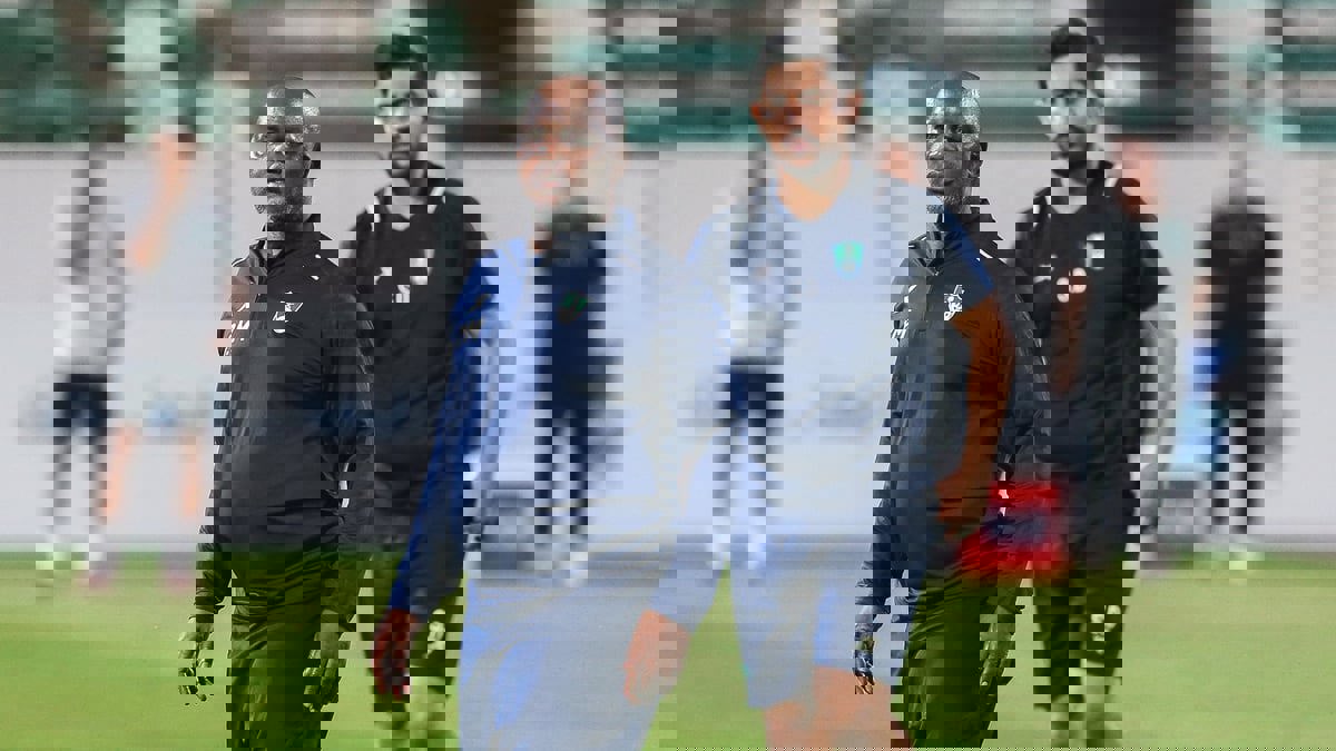 الموعد والقنوات الناقلة والتشكيل المتوقع لمباراة الأهلي ضد نجران في دوري يلو 

