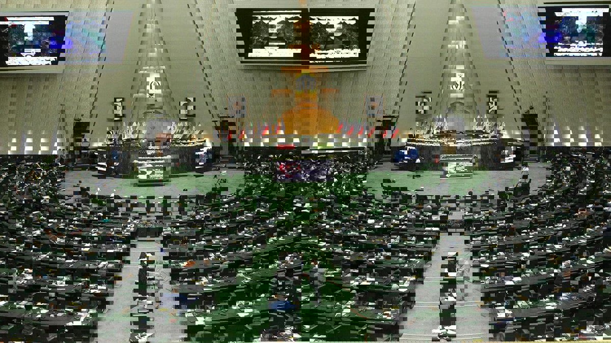 البرلمان الإيراني يخفق في اختيار رئيس جديد