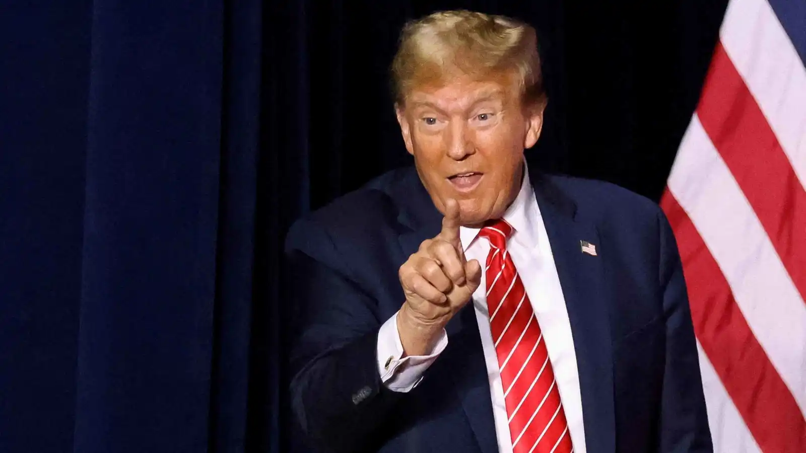 ترامب يُفشل خطط الديمقراطيين لعزله.. ورهان على الحد من صلاحياته