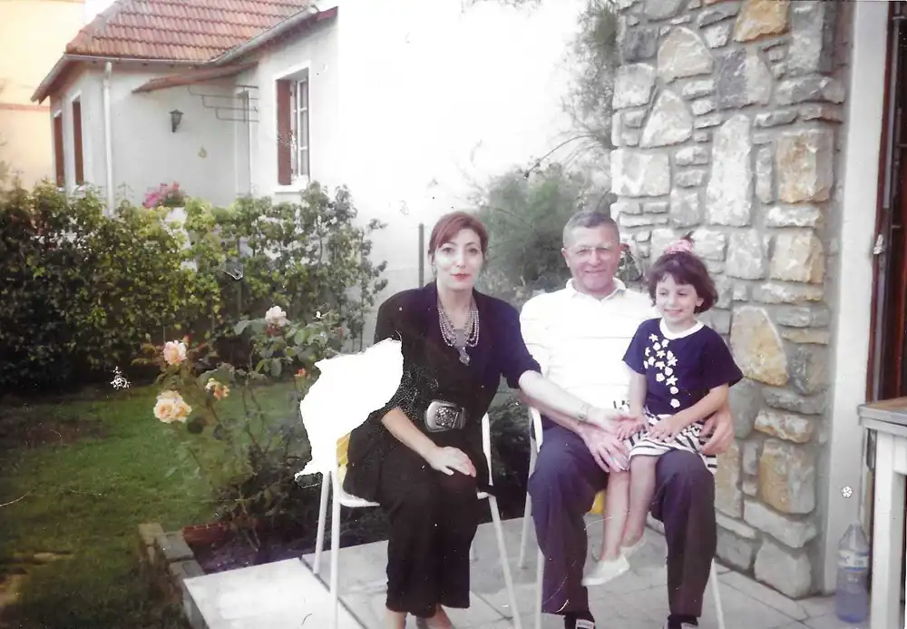 عائلة المخرجة منصور الكيخيا