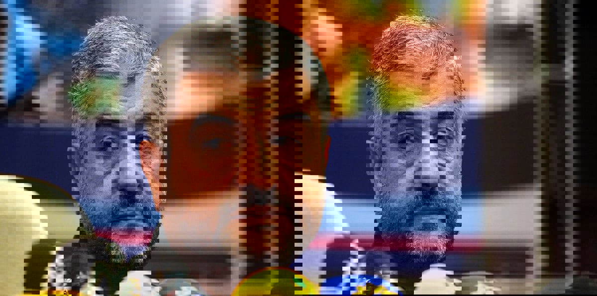 تصريحات إيران المتضاربة.. قائد الحرس الثوري يتهم السعودية بهجمات طهران