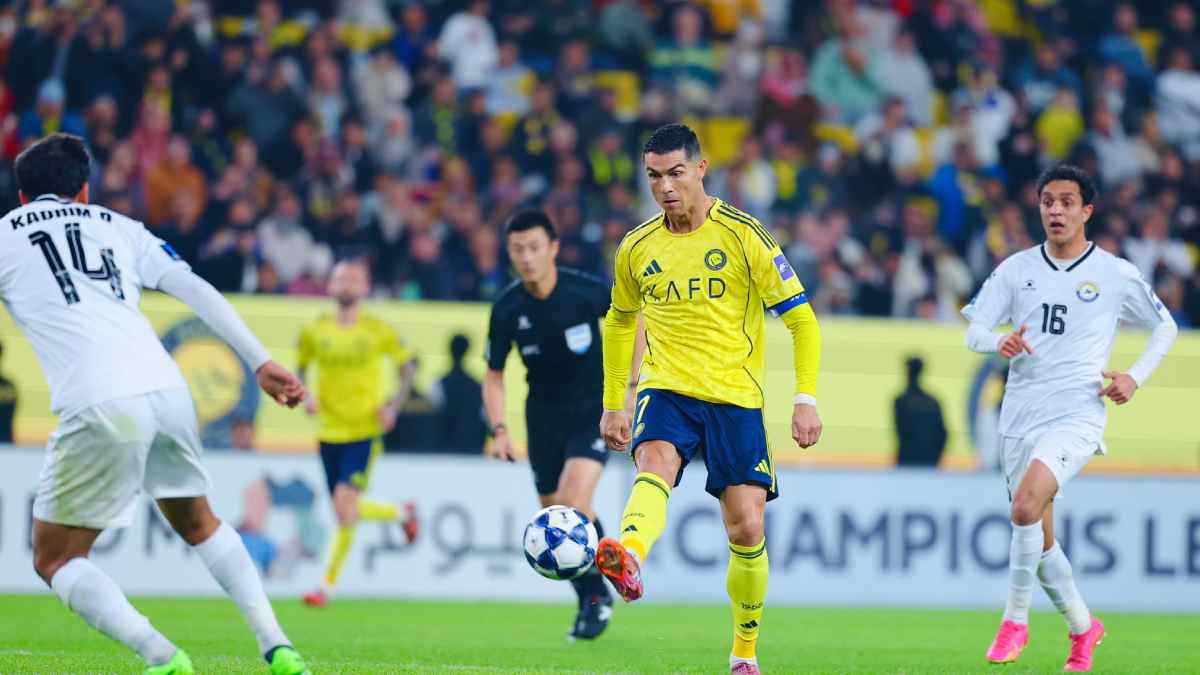 لن أستغرب إذا وصل رونالدو إلى الهدف 1000.. محمد الدعيع يتراجع (فيديو)