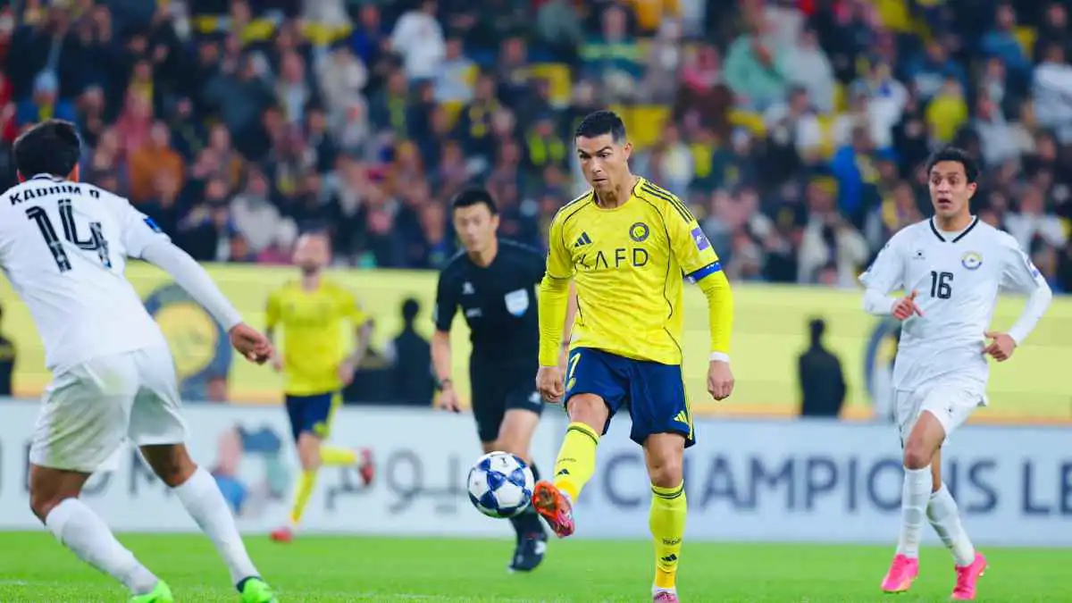 لن أستغرب إذا وصل رونالدو إلى الهدف 1000.. محمد الدعيع يتراجع (فيديو)