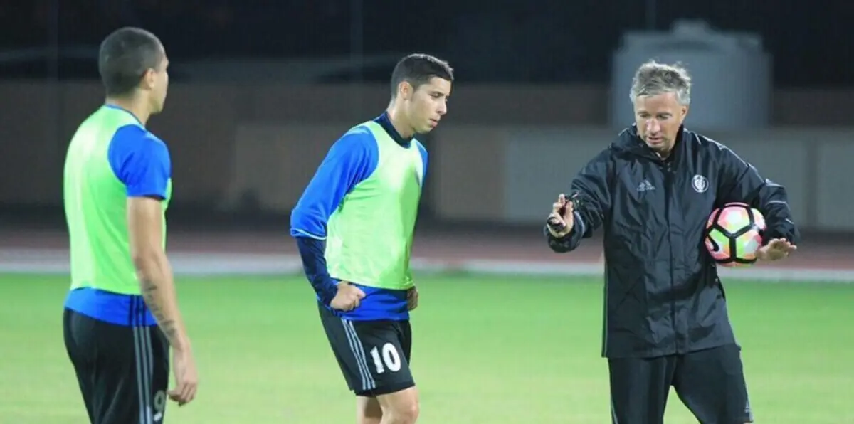 مدرب النصر الإماراتي يرغب في قيادة منتخب رومانيا