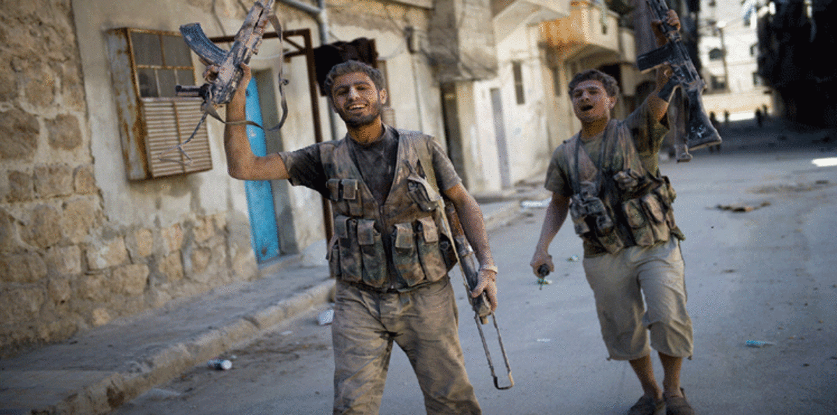 تجدد الاشتباكات العنيفة على جبهة دمشق.. والمعارضة تستعيد بعض المواقع