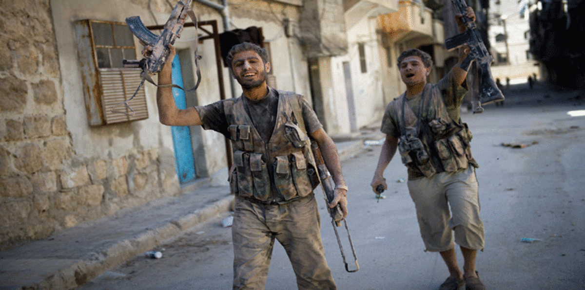 تجدد الاشتباكات العنيفة على جبهة دمشق.. والمعارضة تستعيد بعض المواقع