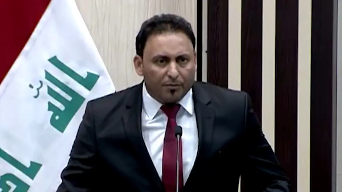 نائب رئيس البرلمان العراقي يثير جدلًا إثر لجوئه لـ"الگوامة العشائرية" ضد أحد الناشطين 