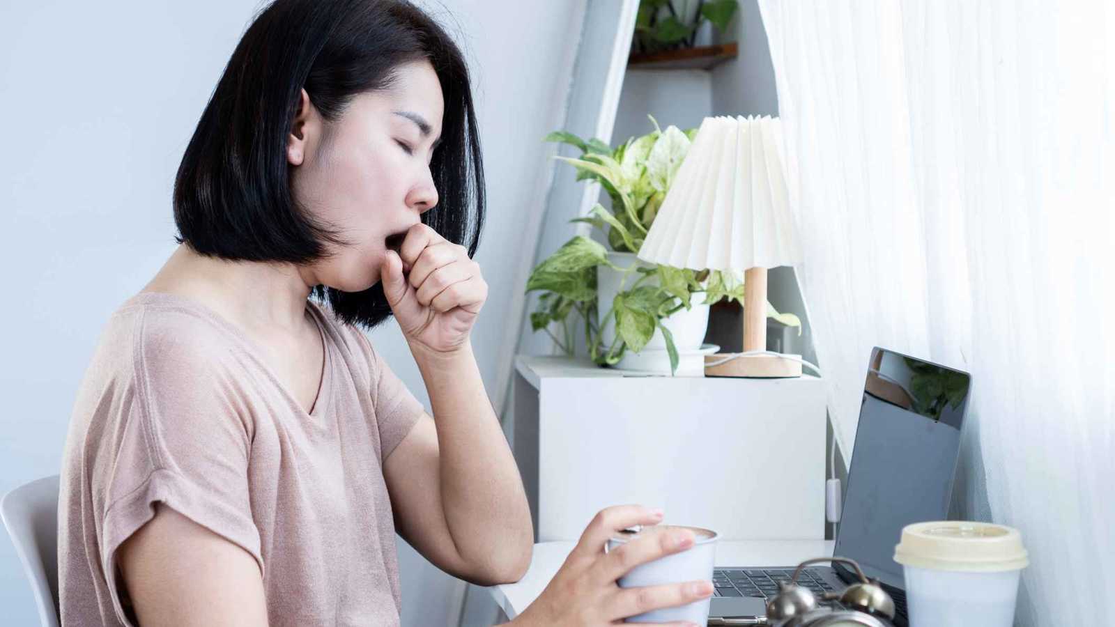 لا تهمل التعب الصباحي المستمر.. قد يكون علامة مبكرة لمرض قاتل