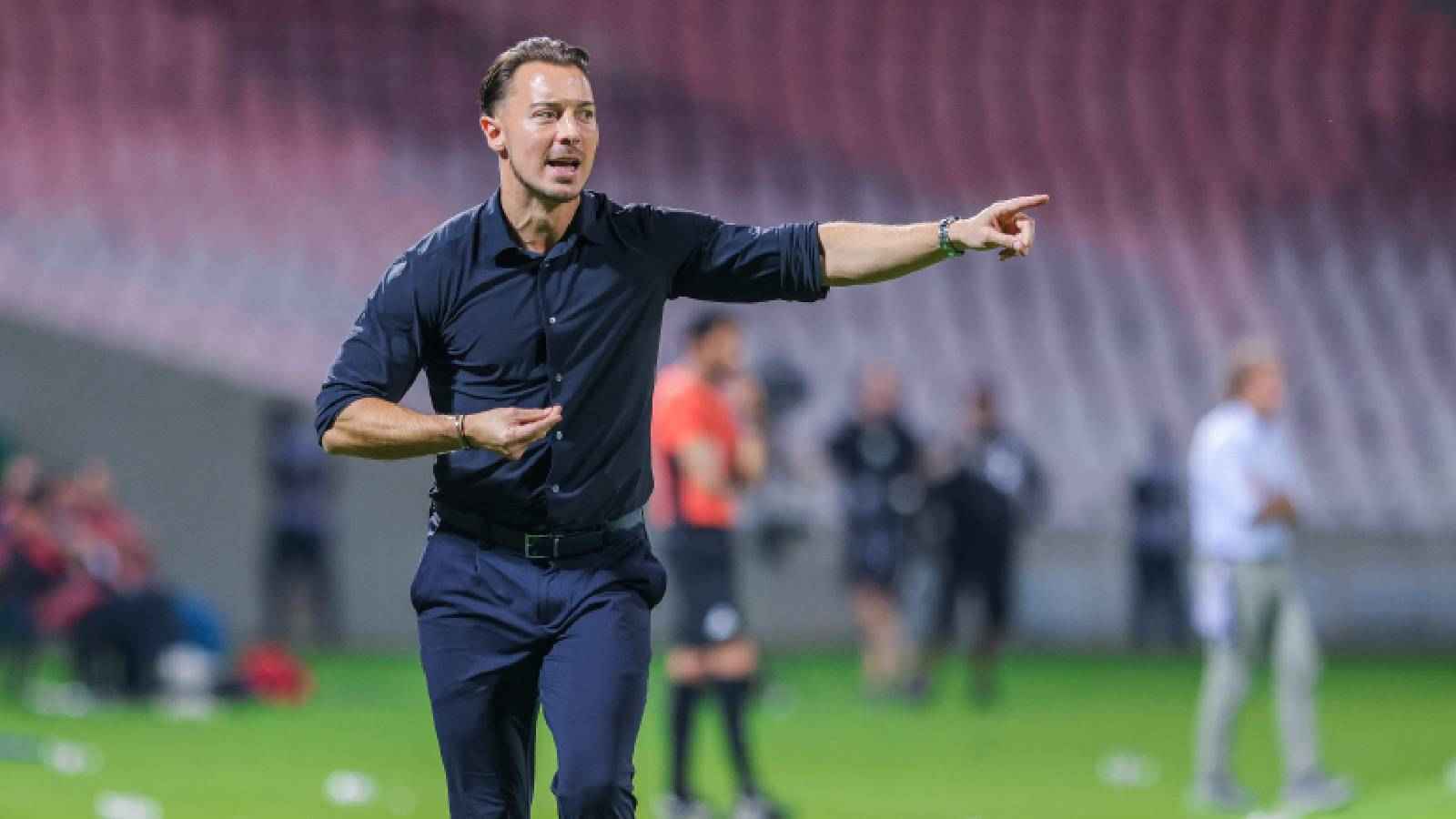 قرار مفاجئ من يايسله قبل مباراة الأهلي السعودي وبوريرام التايلاندي