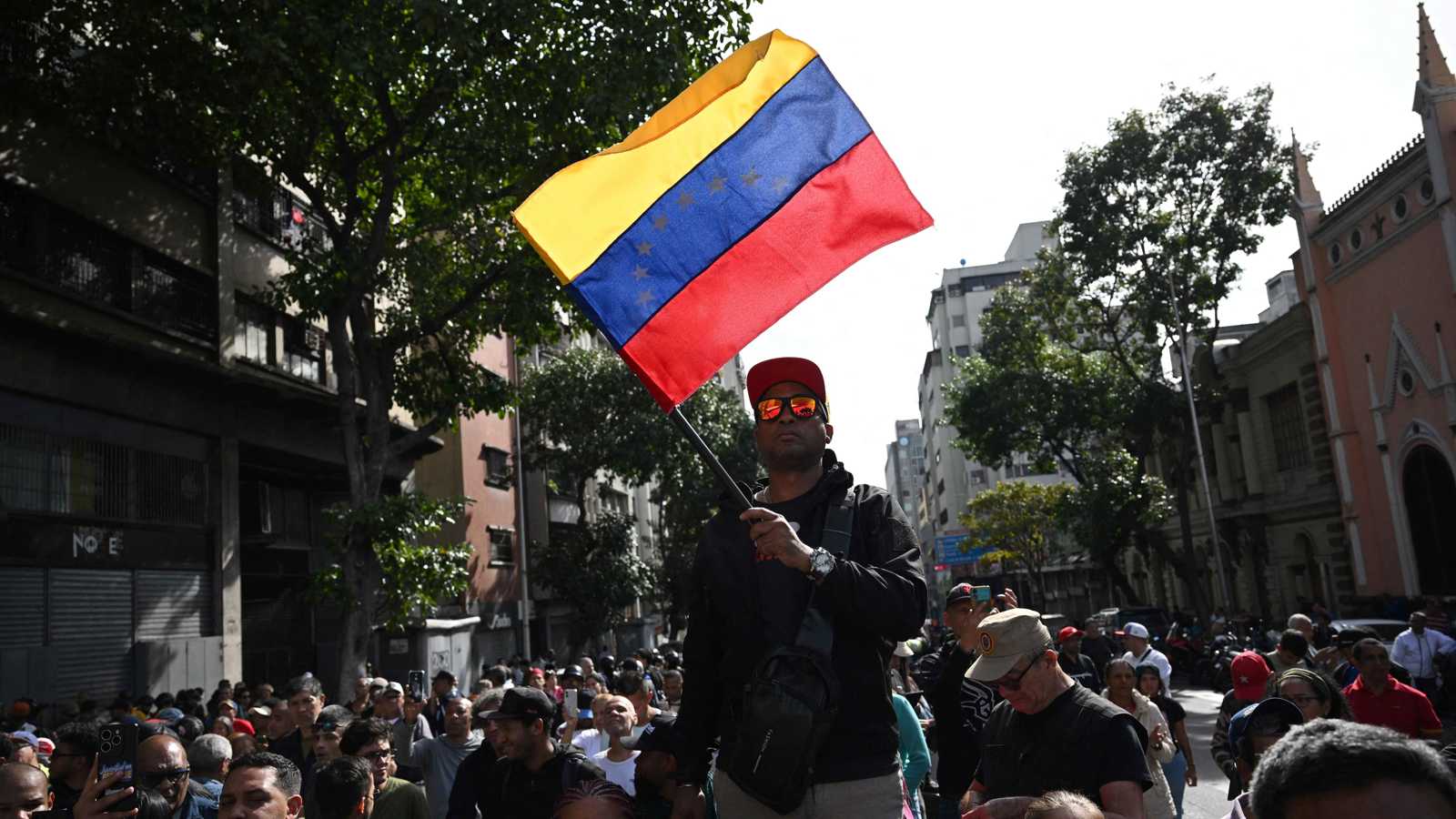 "نموذج هجين".. ما معادلة ترامب لإحكام قبضته على فنزويلا؟