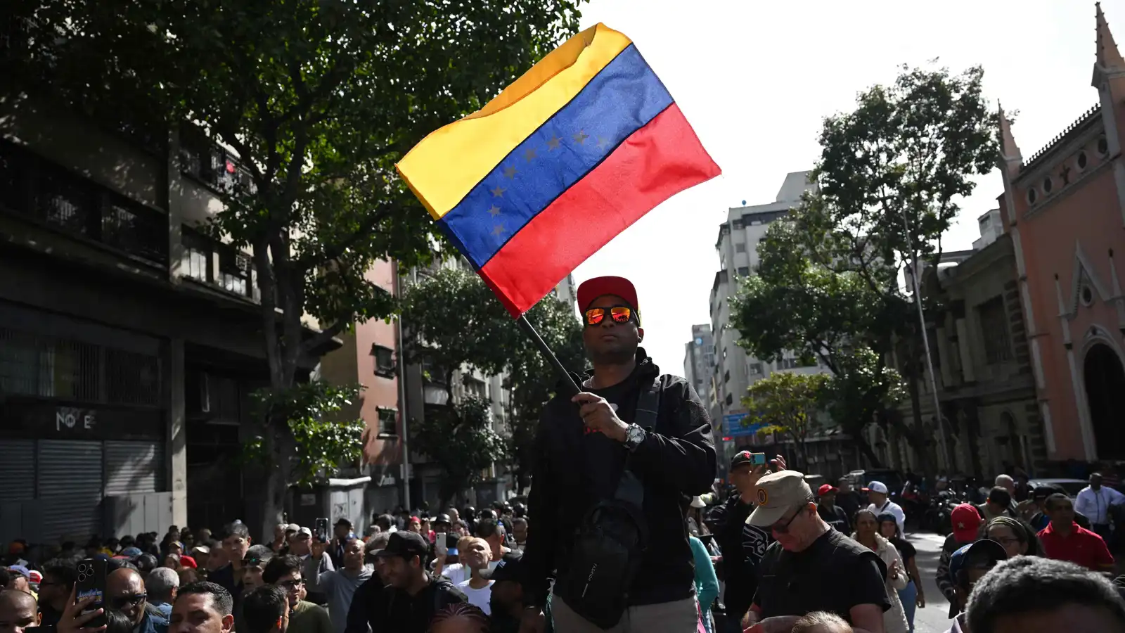 "نموذج هجين".. ما معادلة ترامب لإحكام قبضته على فنزويلا؟