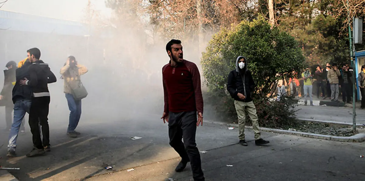 نائب روحاني: الإهمال والقصور بحق الإيرانيين خطيئة لا تغتفر