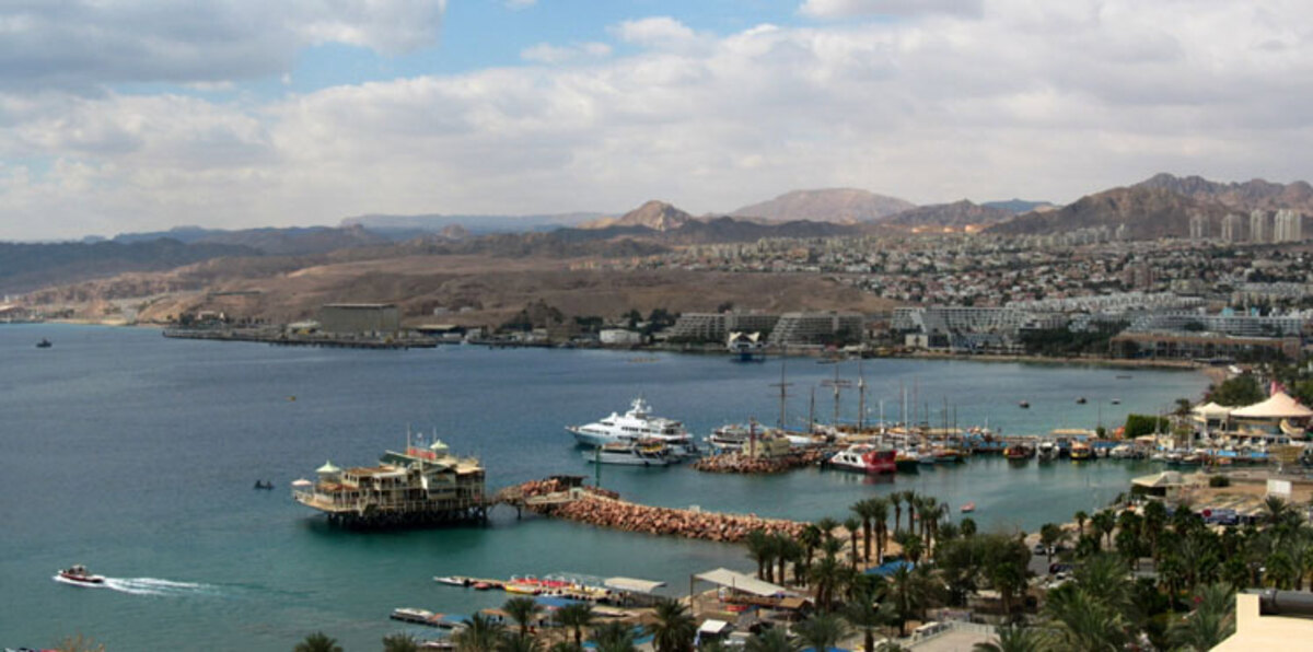 إسرائيل تستعين بعمال أردنيين لتعويض النقص في إيلات