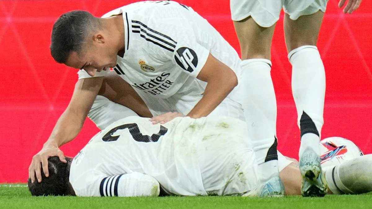 ساق أكبر من الأخرى.. مقطع صادم لـ"اختفاء عضلات" كارفاخال (فيديو)