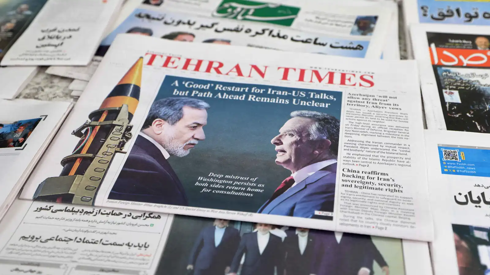 صور معروضة في طهران تتناول الجولة الأولى من مفاوضات مسقط