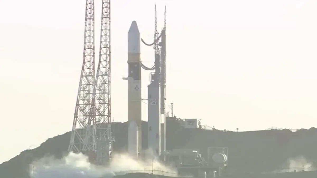 لحظة انطلاق مسبار الأمل الإماراتي نحو المريخ (فيديو)