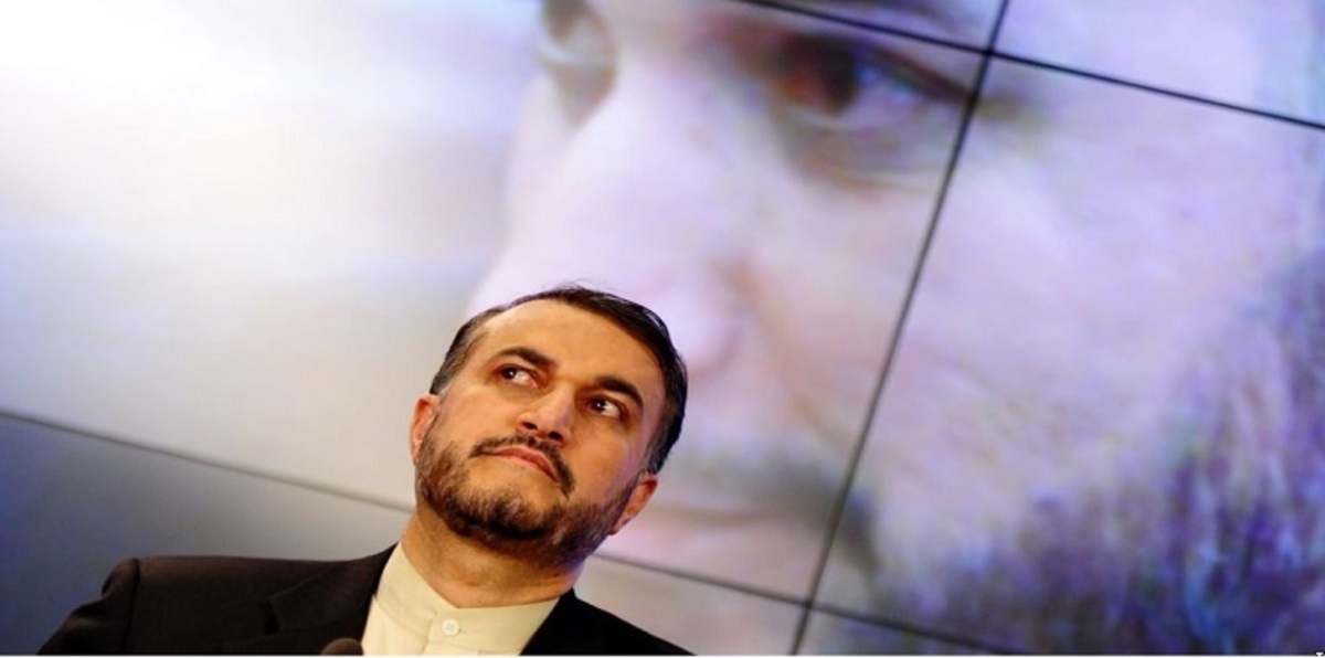 روحاني يطيح بأحد رجال الحرس الثوري في وزارة الخارجية‎