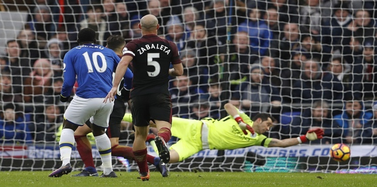 خسارة مذلّة لمانشستر سيتي أمام إيفرتون في الدوري الإنجليزي