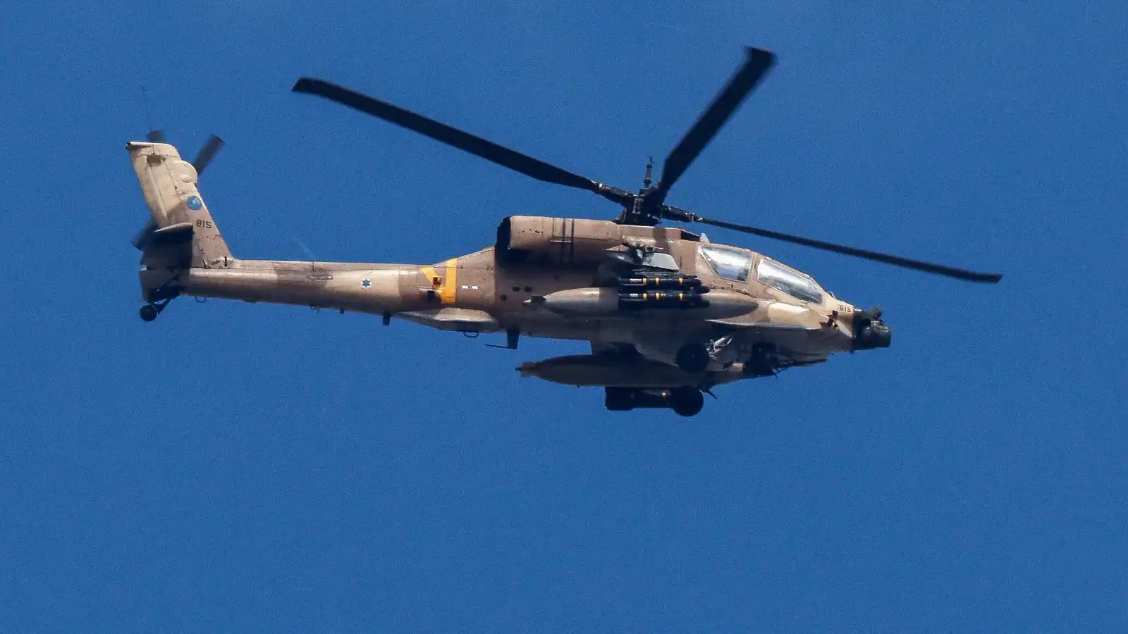 فصائل فلسطينية تحاول استهداف مروحية إسرائيلية في سماء غزة (فيديو)