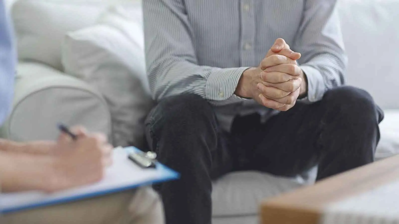 إغلاق 25 مركزًا لعلاج الإدمان في مصر