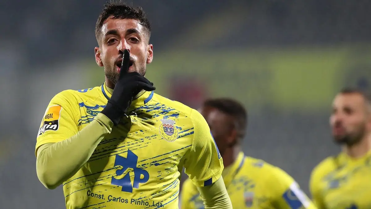 الفلسطيني عدي الدباغ يكشف حقيقة توقيعه لنادي الزمالك