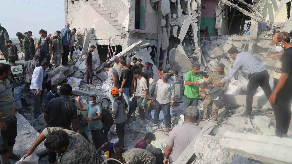 تحقيق يحمل الجيش الأمريكي مسؤولية قصف مدرسة في إيران