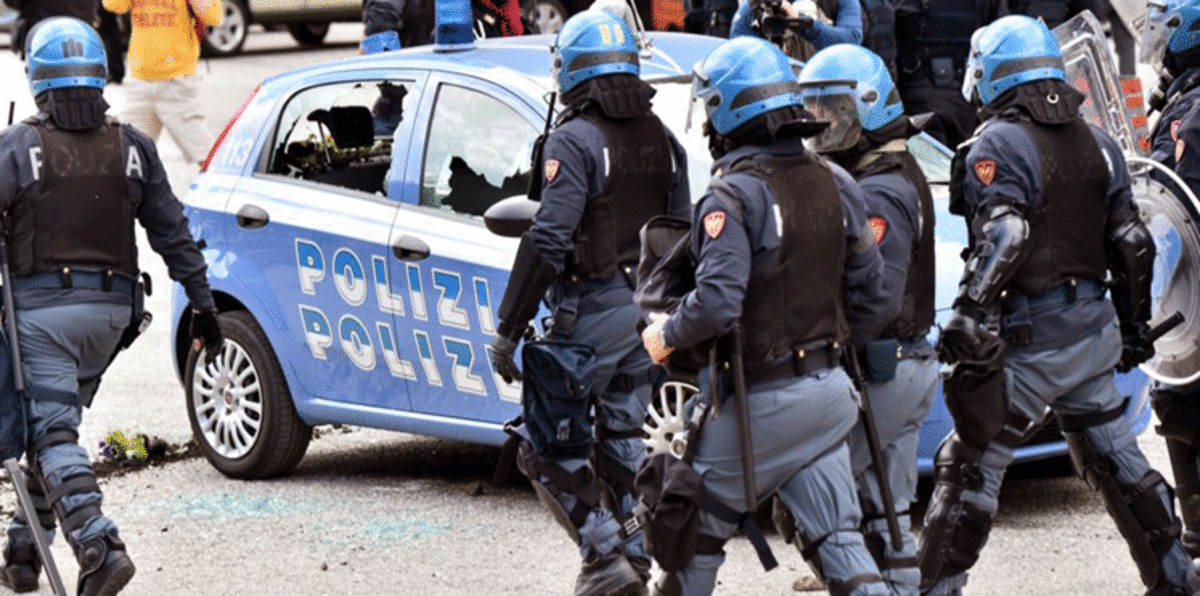 إصابة 11 شخصًا إثر انفجار في أحد مقاهي ميلانو الإيطالية