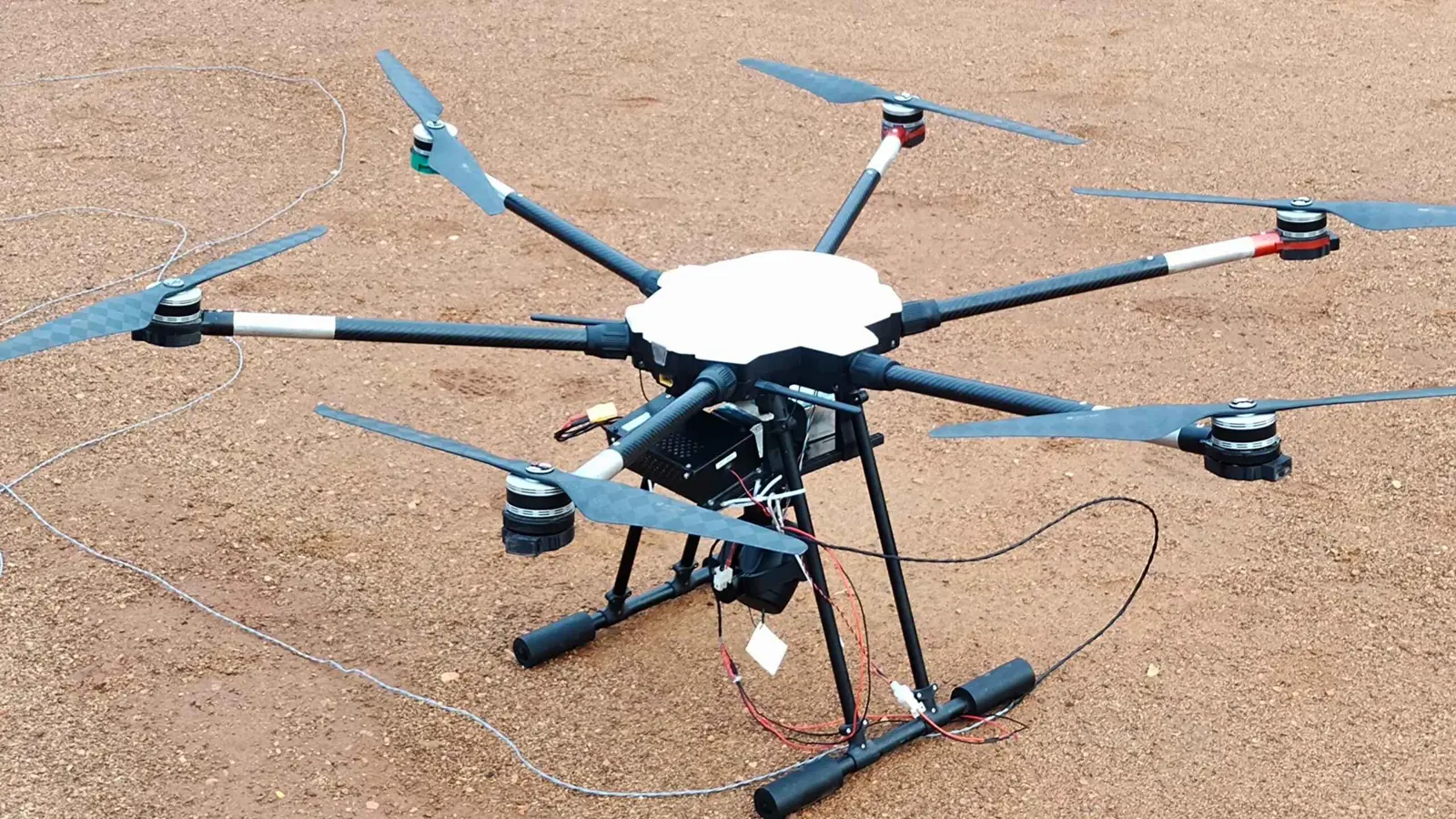 بعد الحرب مع إسرائيل.. إيران تشدد الرقابة على الطائرات المسيرة