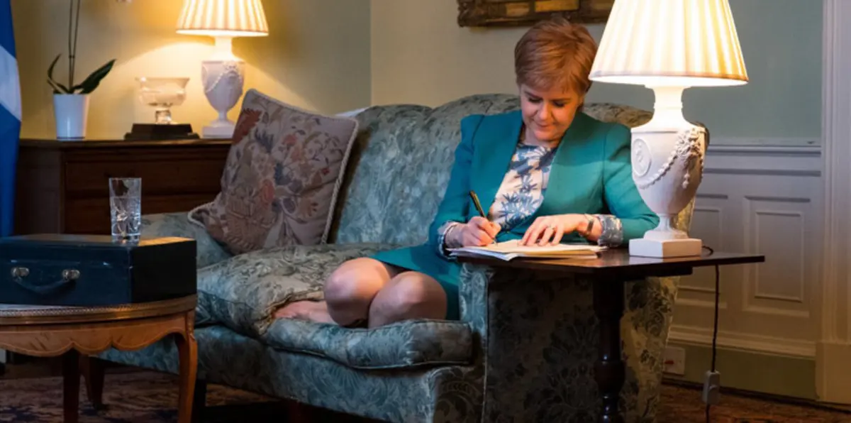 هل قصدت رئيسة وزراء اسكتلندا تقليد مارغريت تاتشر؟