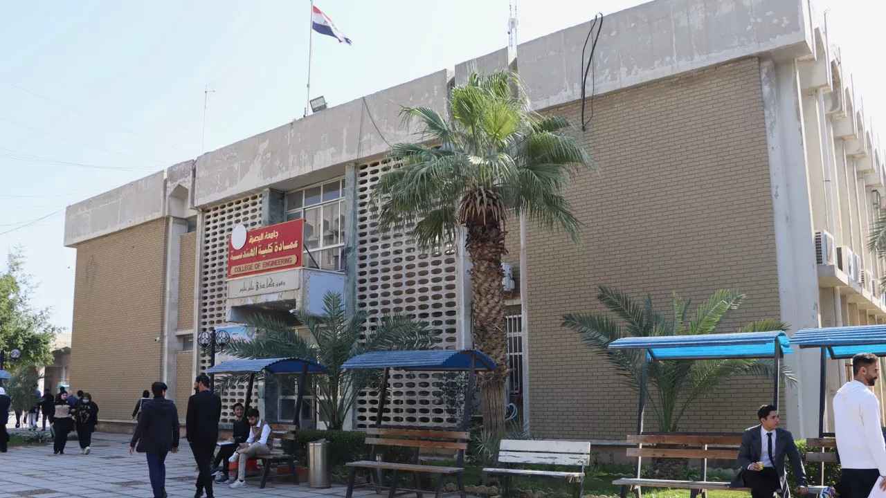 جامعة عراقية تفصل 3 طلاب بسبب تعليق على إنستغرام (صور)