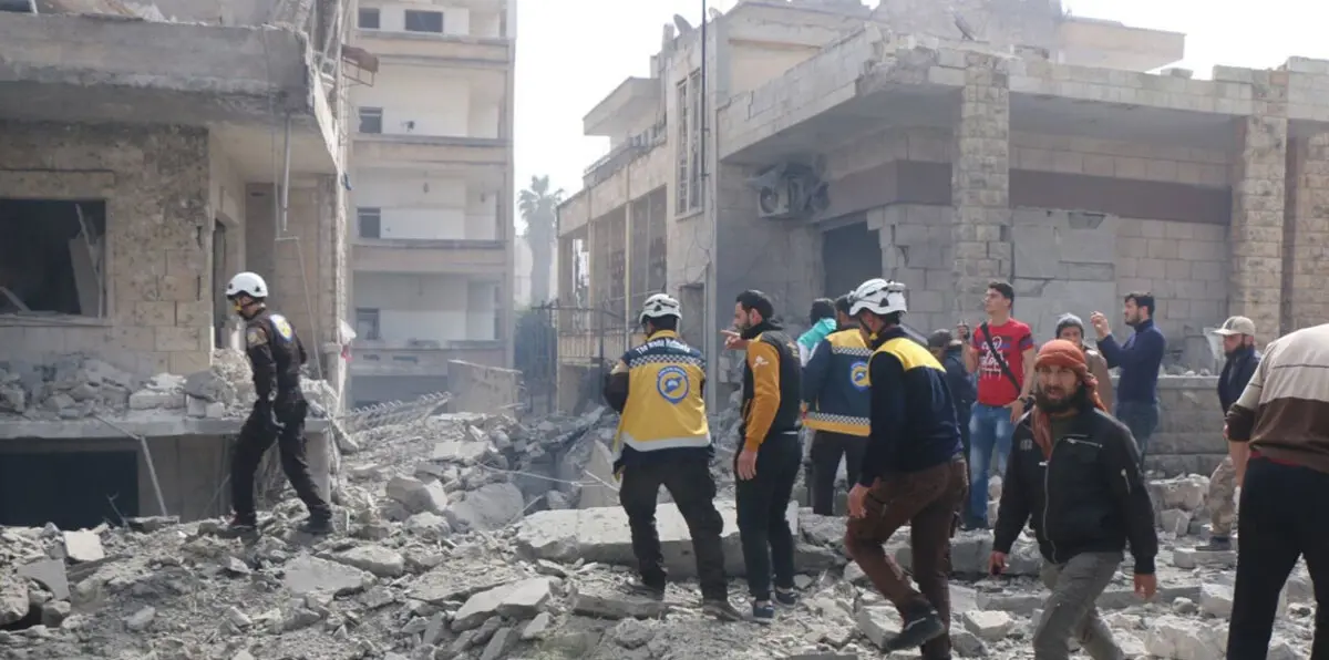 مقتل وإصابة أكثر من 70 مدنيًا جرّاء تفجير في إدلب