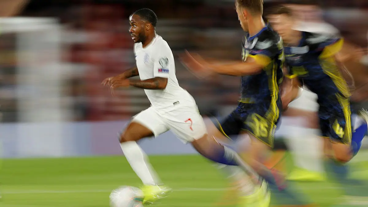 سترلينغ "الذي لا يمكن إيقافه" يمثل وقودًا لهجوم منتخب إنجلترا