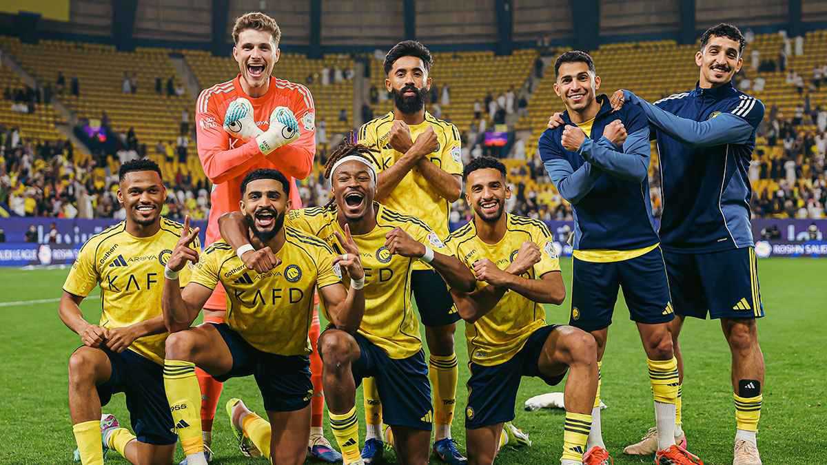 ما سر الأساور التي ظهرت في يد لاعبي النصر السعودي؟ (صور) 